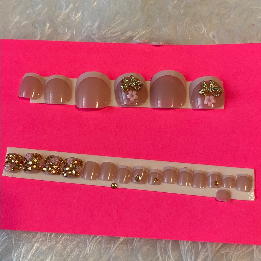 Pink Press-On Toe Nails with Floral Accents